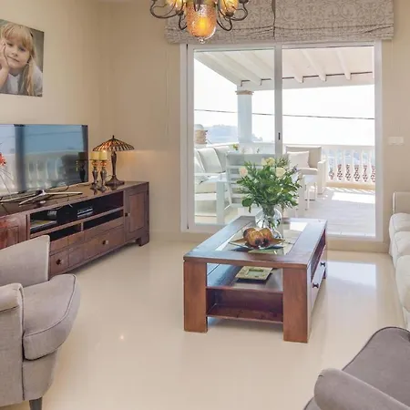 Holiday home Stunning In With House Sea View *
