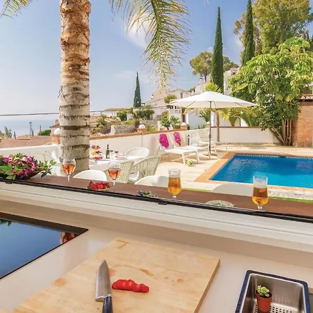 Stunning In With House Sea View *