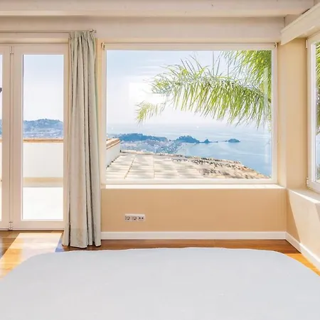 Stunning In With House Sea View Holiday home