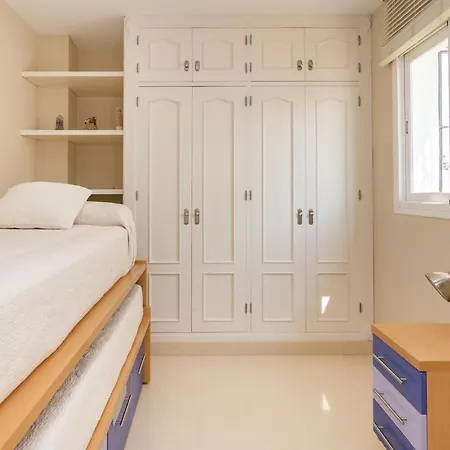 Holiday home Stunning In With House Sea View *