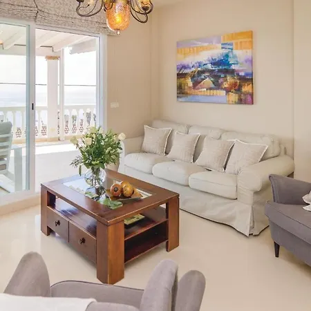 Holiday home Stunning In With House Sea View *