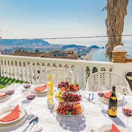 Holiday home Stunning In With House Sea View Almunecar